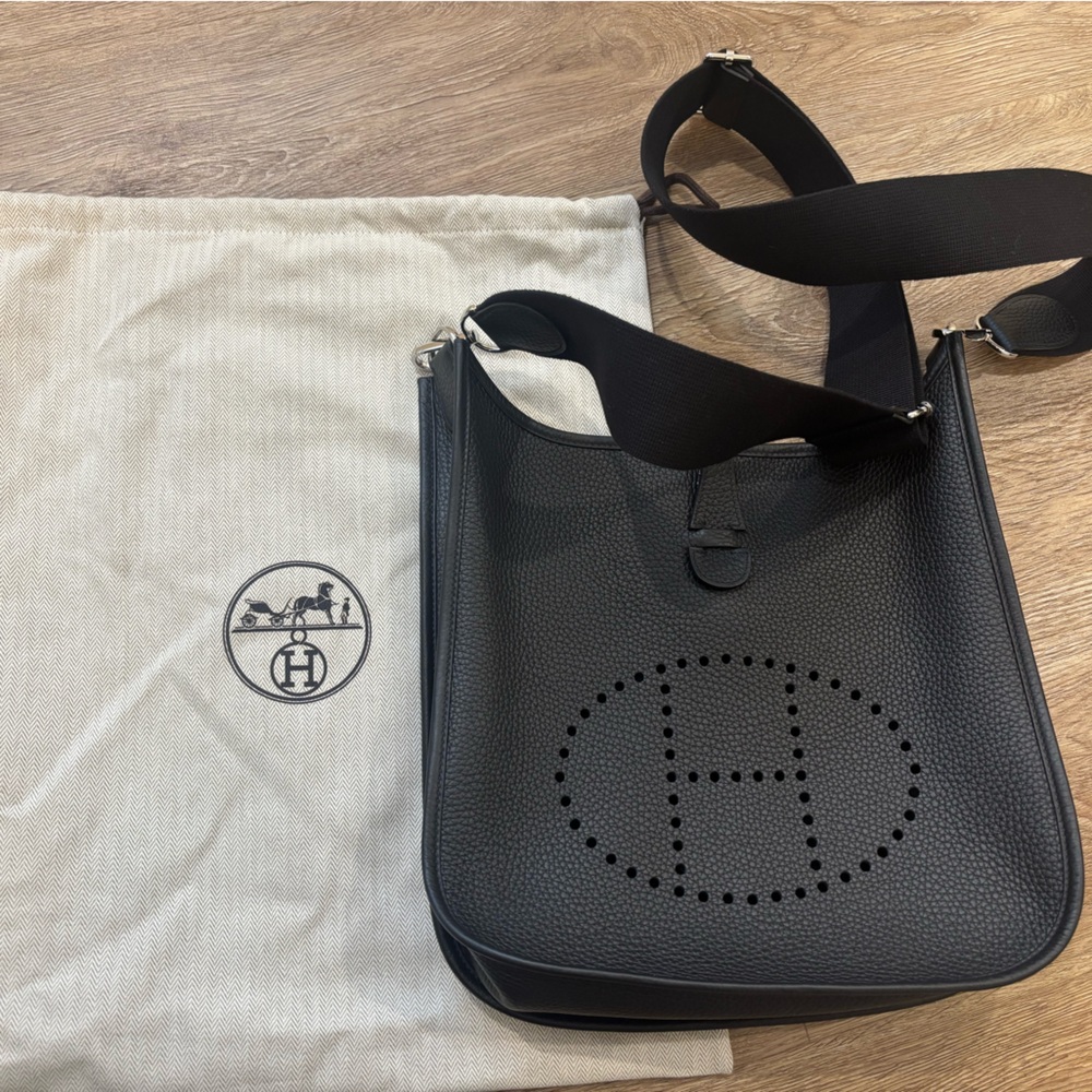 Hermes Evelyne 29 Black + Silver Hardware Excellent Condition